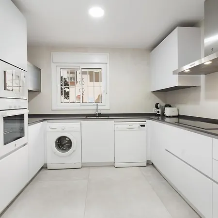 Frontline 2bed Marina Bay Apartment