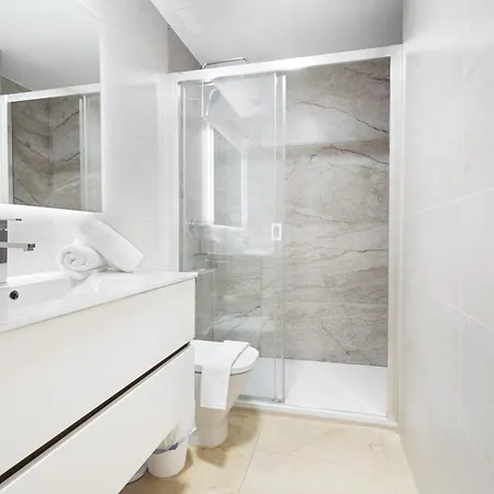 Frontline 2bed Marina Bay Apartment Estepona