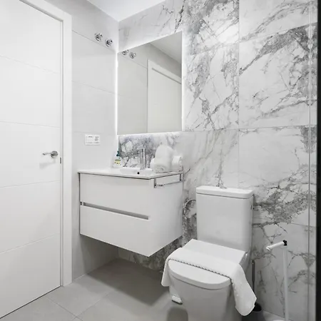 Frontline 2bed Marina Bay Апартаменты